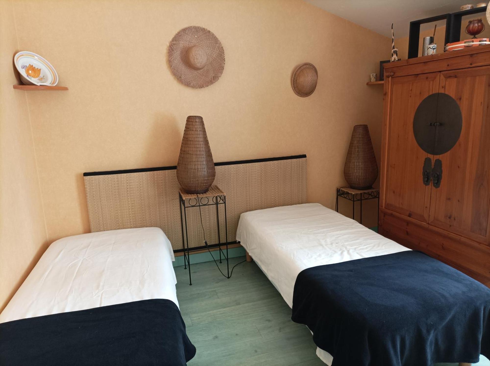 Bed and Breakfast Chez Pierre Et Caroline Ле-Эрбье Экстерьер фото